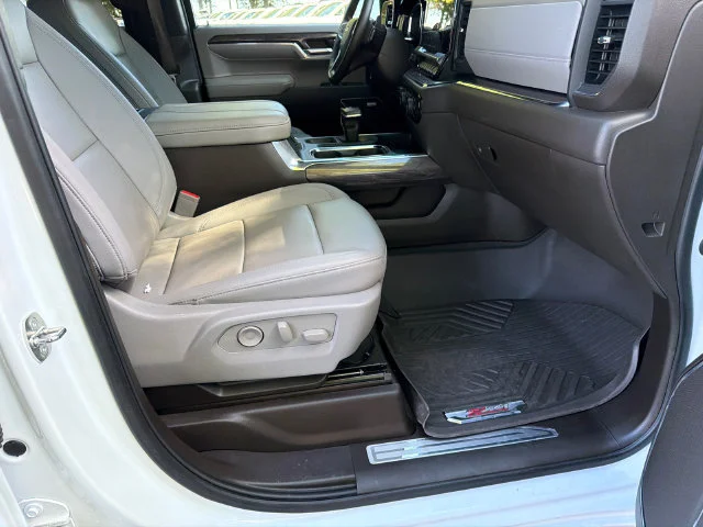 Used 2024 Summit White Chevrolet LTZ image 13