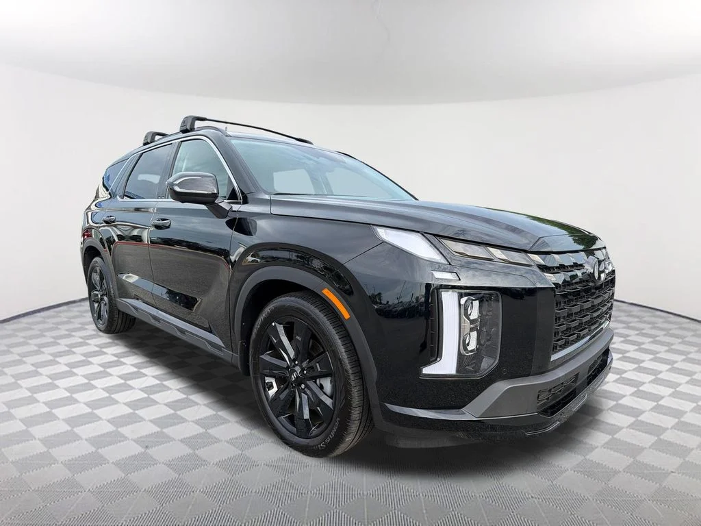 Used 2025 Black Hyundai XRT image 3