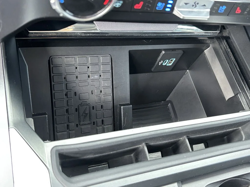 Used 2024 Gray Ford Lariat image 28