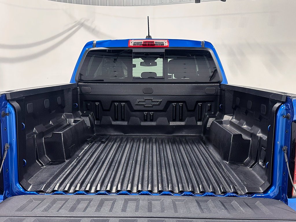 Used 2024 Blue Chevrolet Z71 image 5