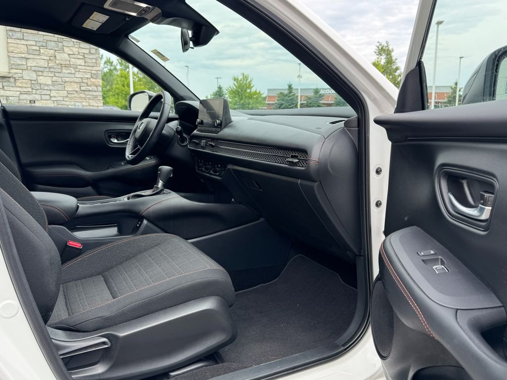 2025 Honda HR-V Sport - Photo 8
