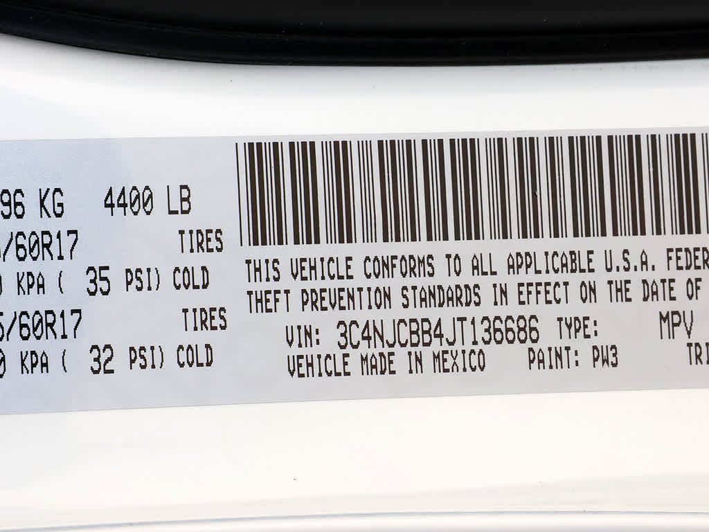 Used 2018 White Clearcoat Jeep Latitude image 33