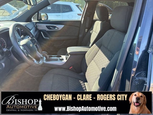 2022 Chevrolet Blazer 2LT photo 2
