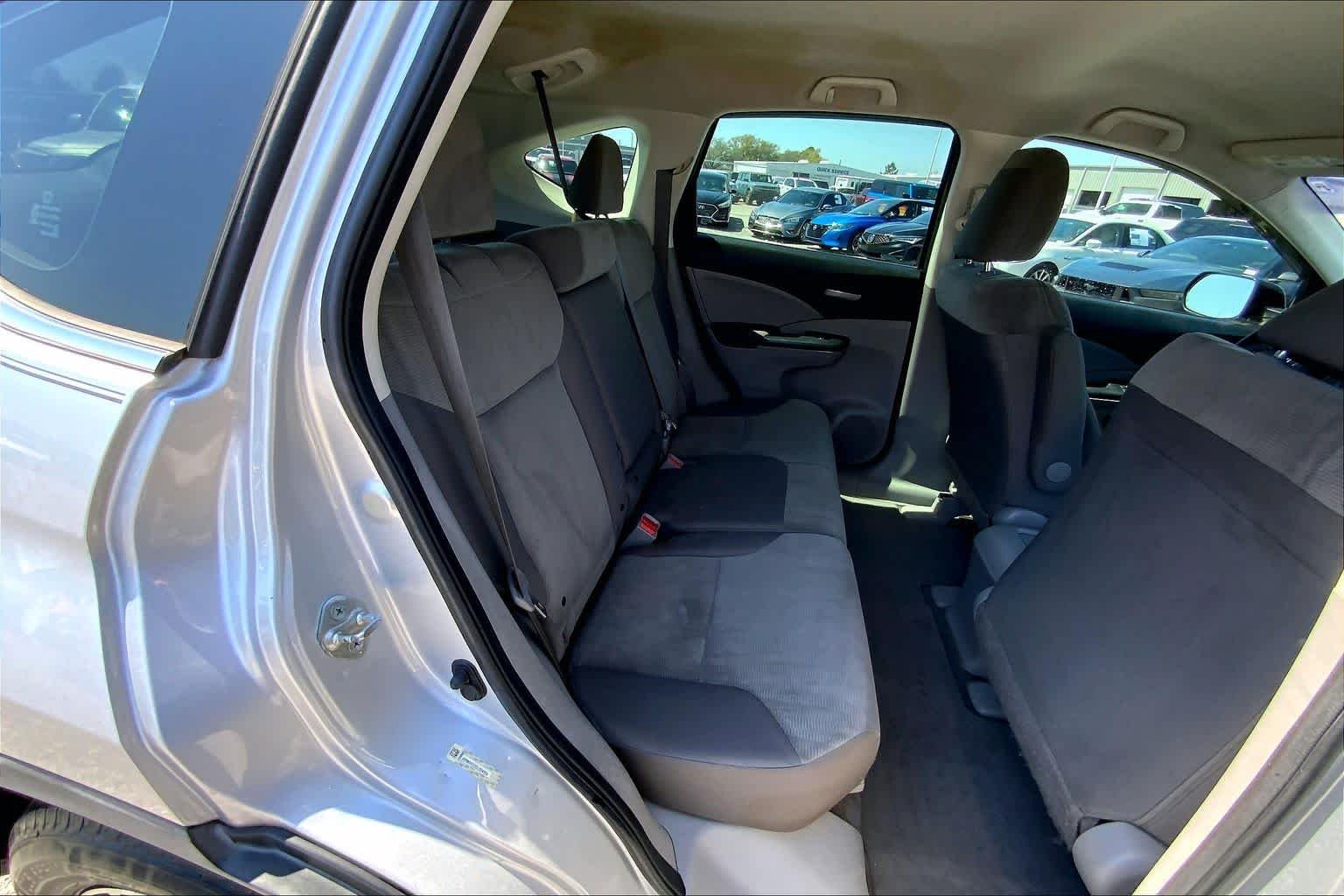 Used 2012 Alabaster Silver Metallic Honda LX image 17