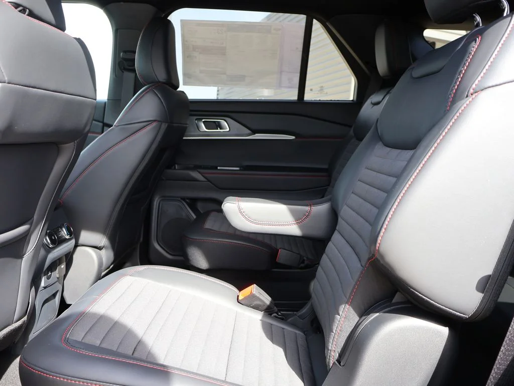 New 2026 Agate Black Metallic Ford ST-Line image 20