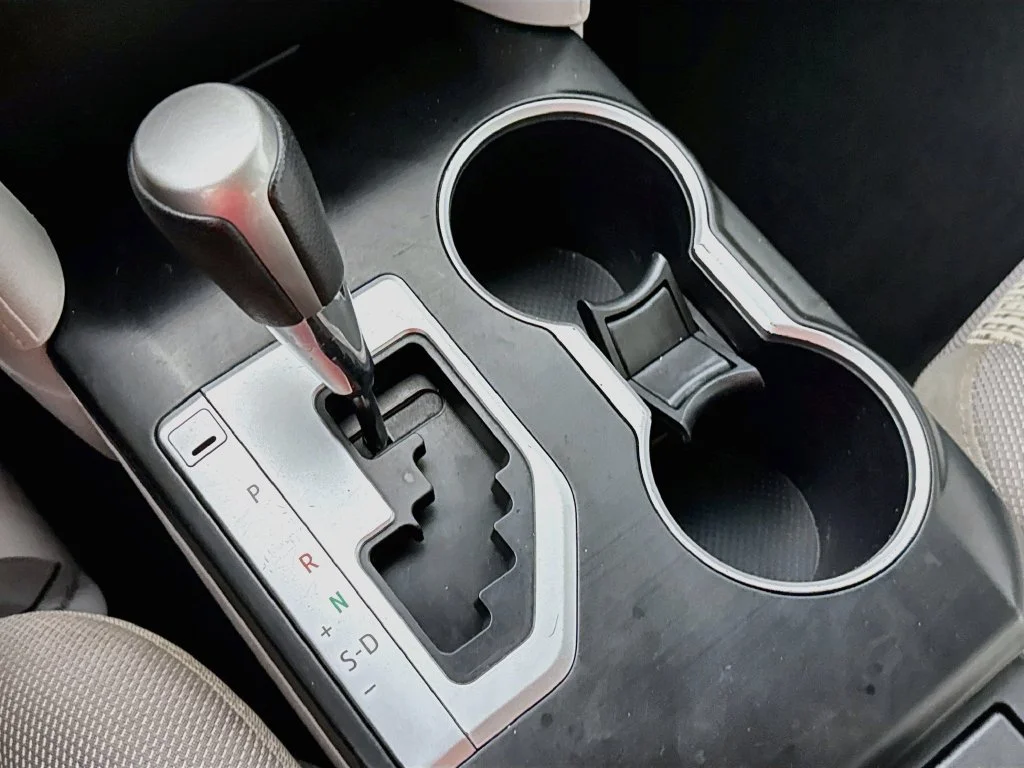 Used 2013 Gray Toyota LE image 18