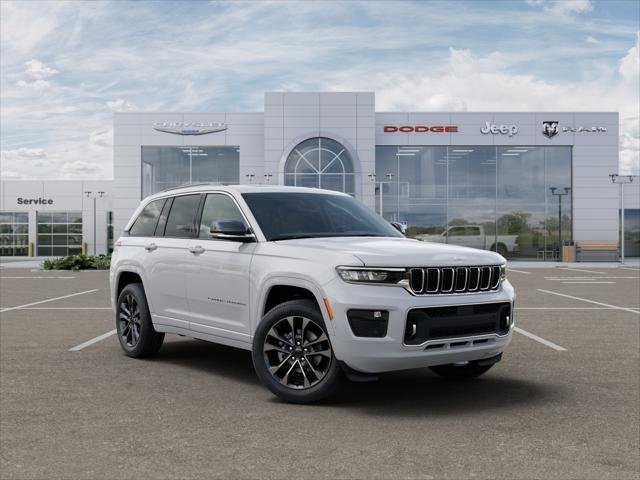 New 2025 Bright White Clear-Coat Exterior Paint Jeep Overland image 32