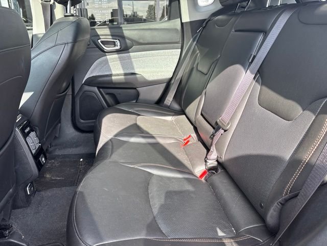 Used 2022 Gray Jeep Latitude Lux image 14