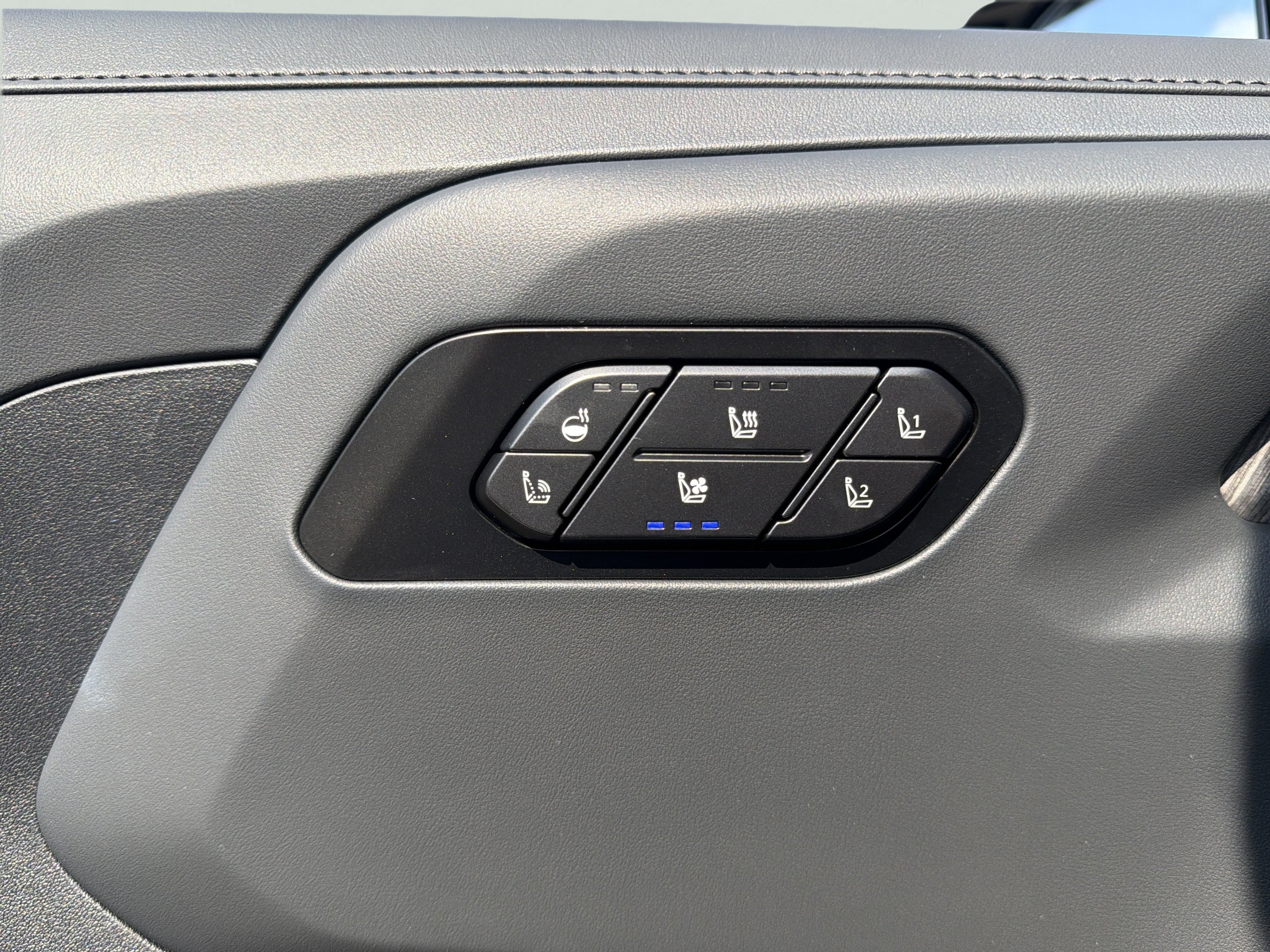 New 2027 Wolf Gray Kia X-Line SX Prestige image 8