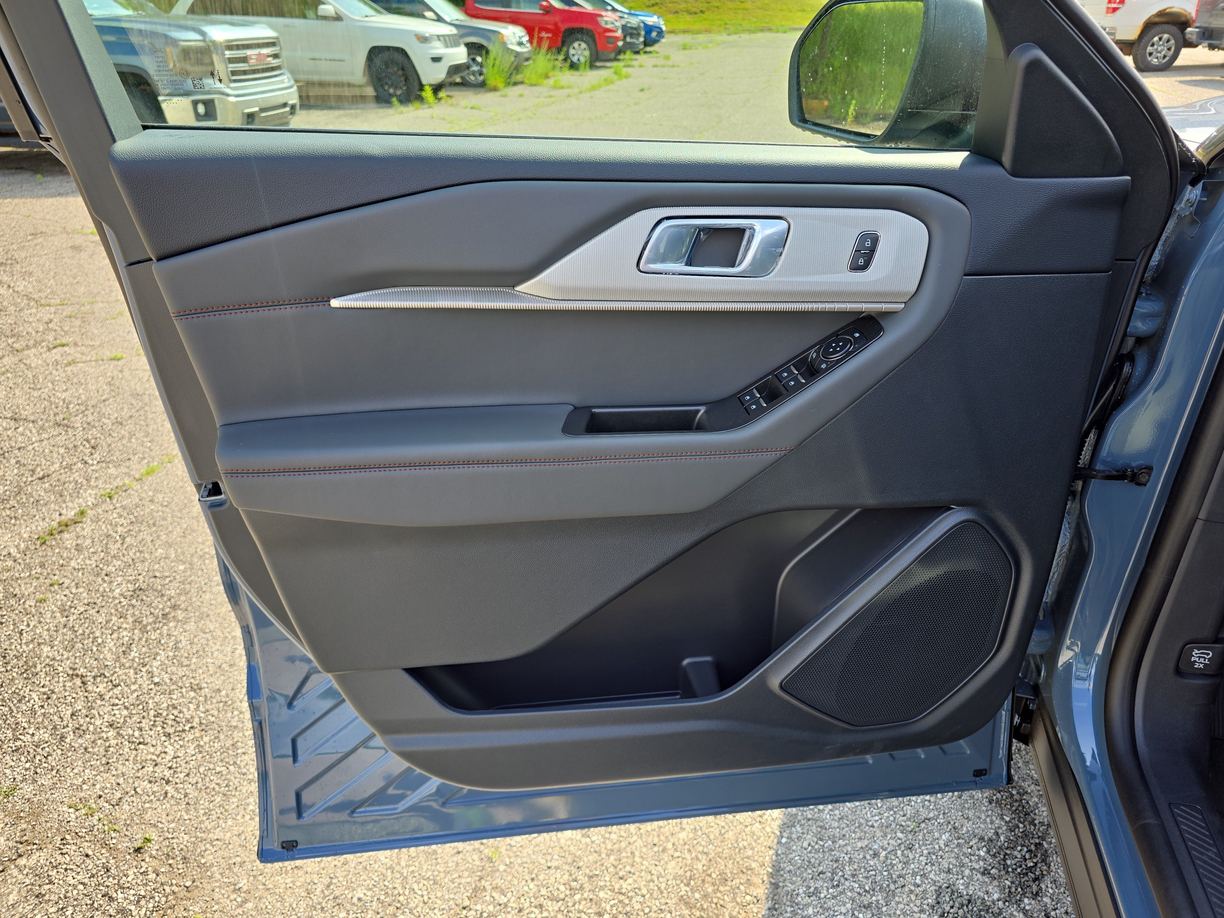 New 2026 Vapor Blue Metallic Ford Active image 10