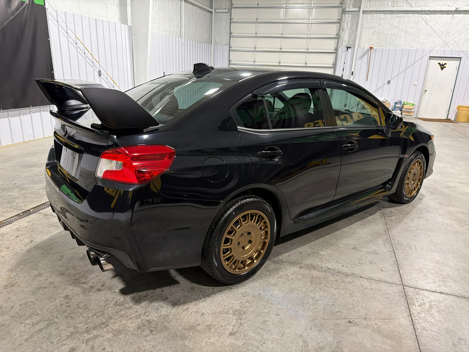 Used 2018 Crystal Black Silica Subaru Premium image 6