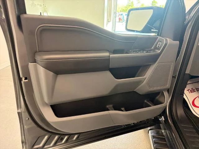 New 2026 Carbonized Gray Metallic Ford XLT image 30