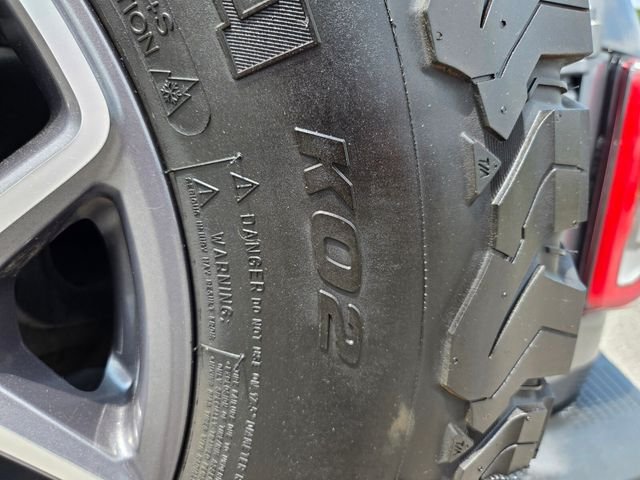 Used 2024 Gray Ford Badlands image 17