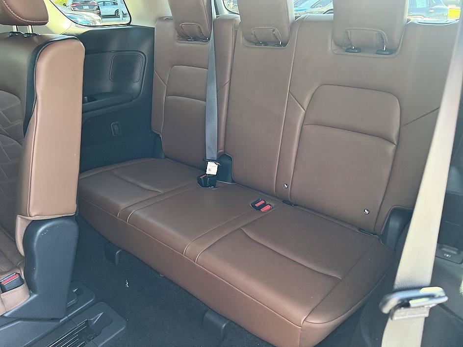 Certified Used 2024 Pearl White Tricoat Nissan Platinum image 30