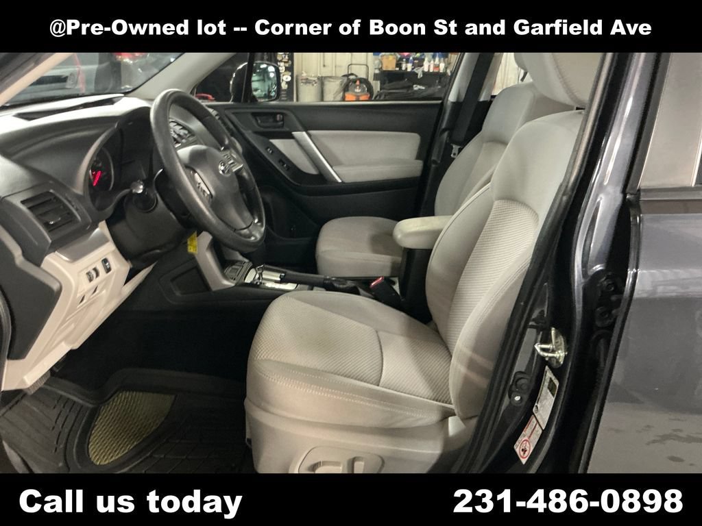 Used 2014 Grey Subaru 2.5i Premium image 14