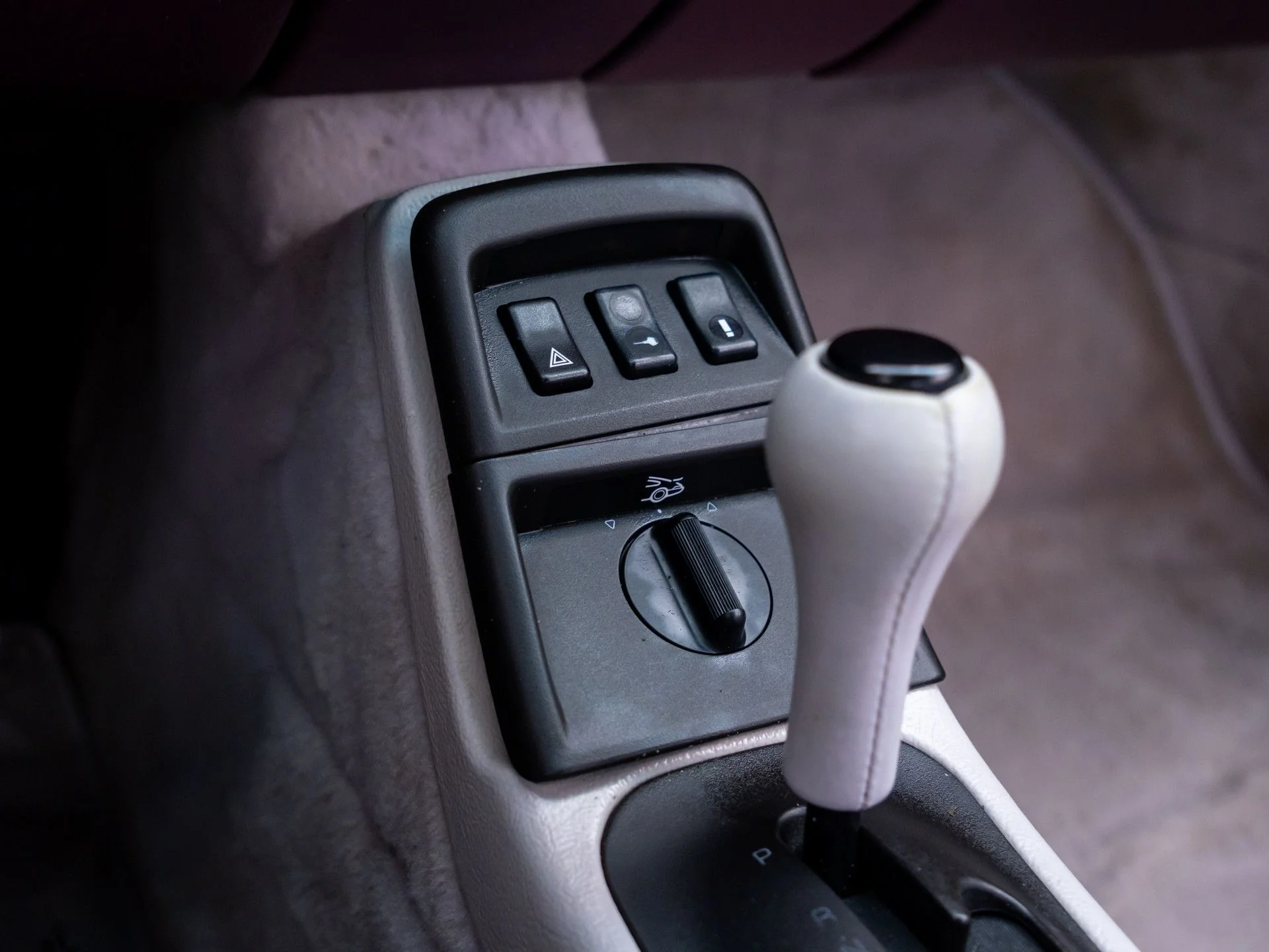Used 1991  Porsche Carrera image 26