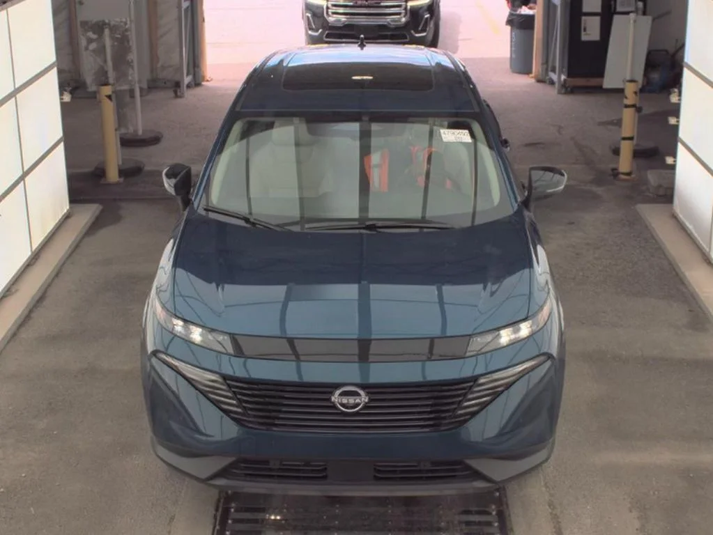 Used 2025 Pearl Metallic Nissan SL image 2