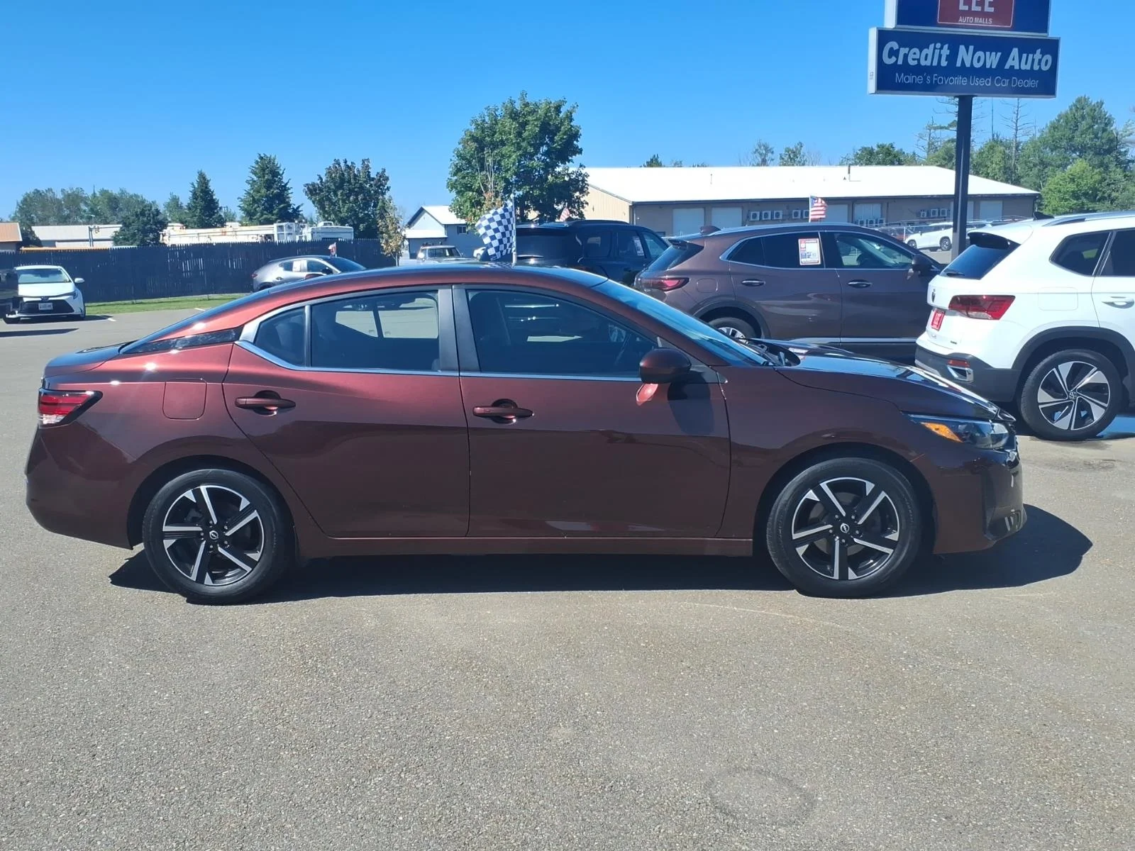 Used 2024 Rosewood Nissan SV image 4