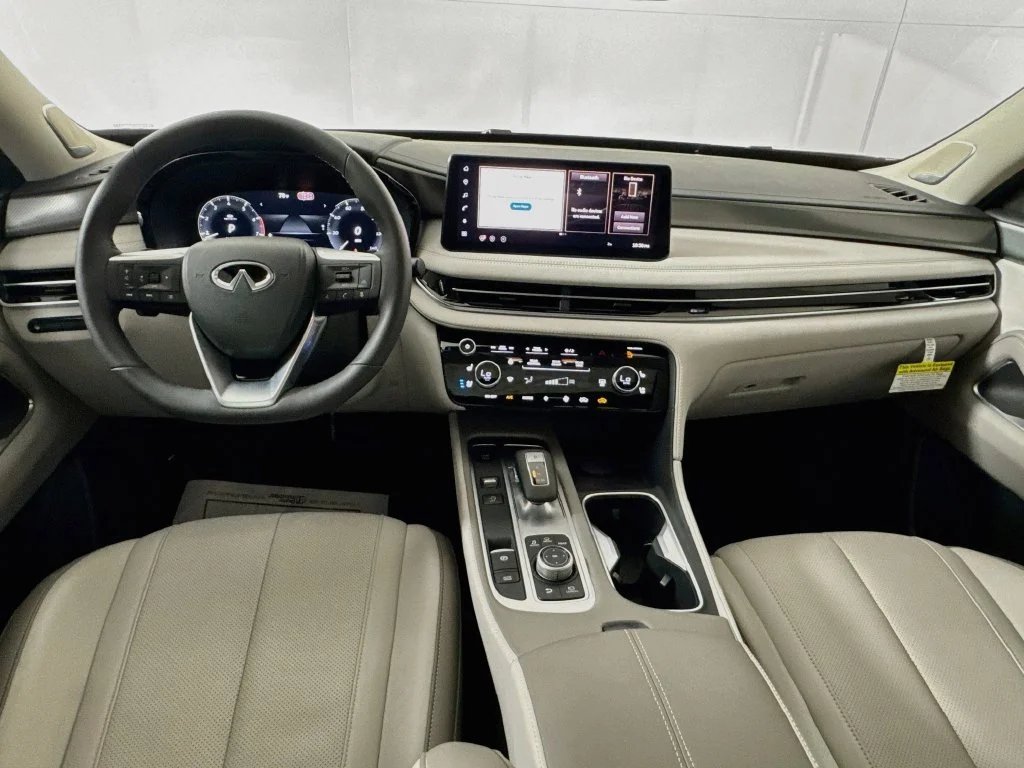 Certified Used 2027 Green INFINITI LUXE image 30