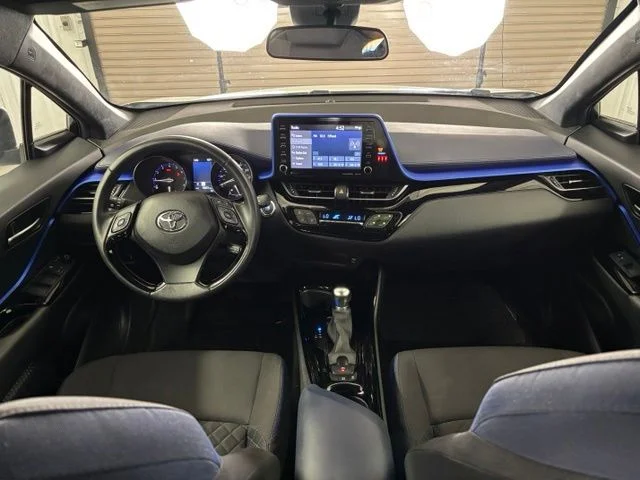 Used 2022 Pearl Toyota XLE image 12