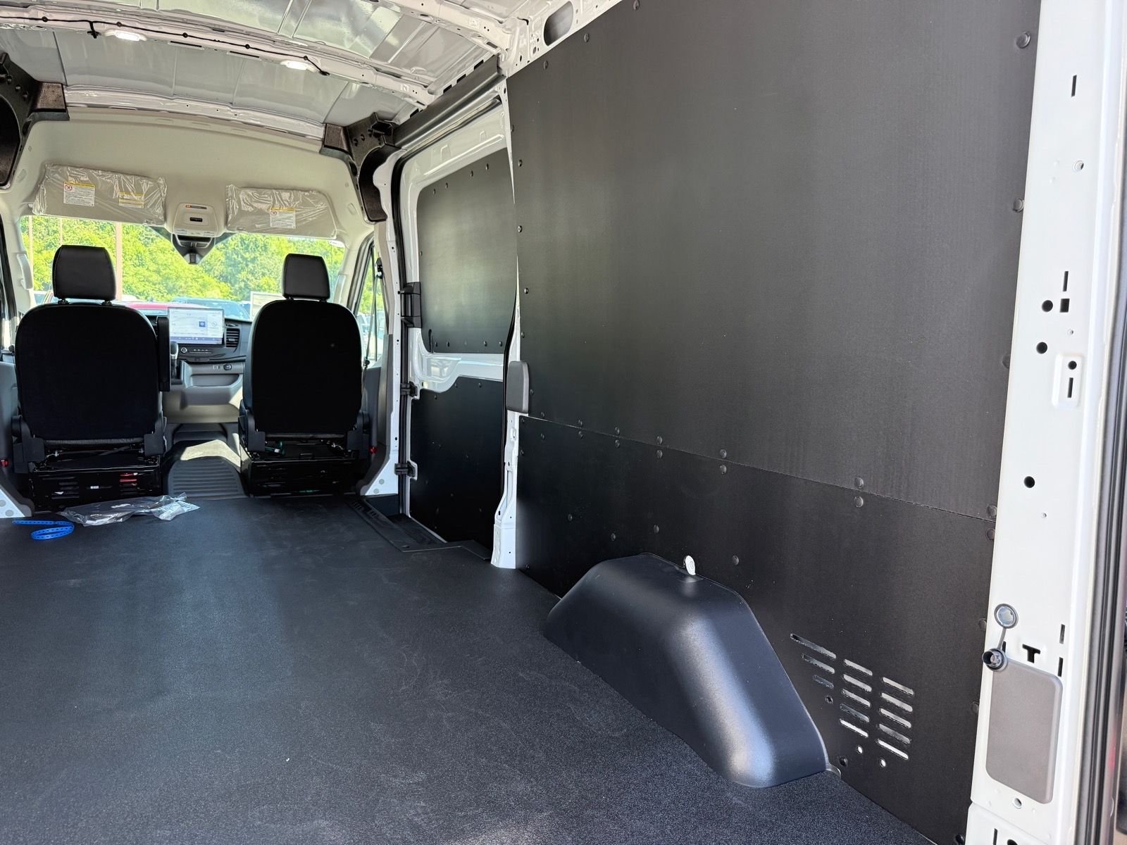 New 2026 Oxford White Ford Cargo Van image 30