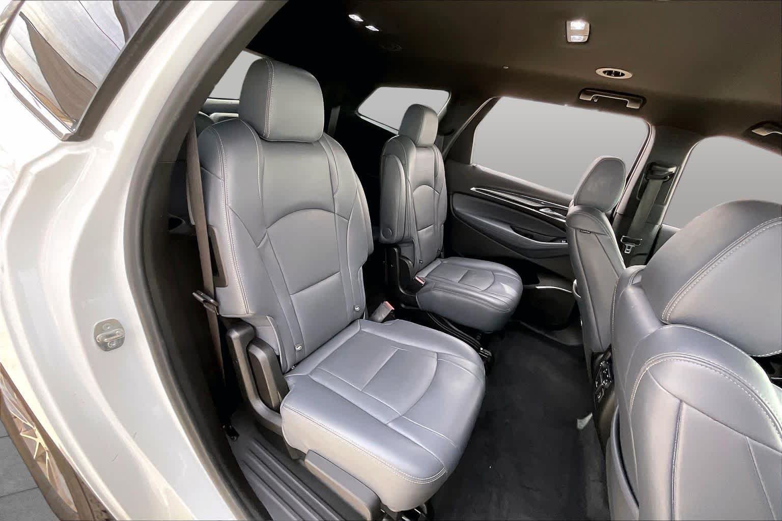Used 2022 Summit White Buick Premium image 16