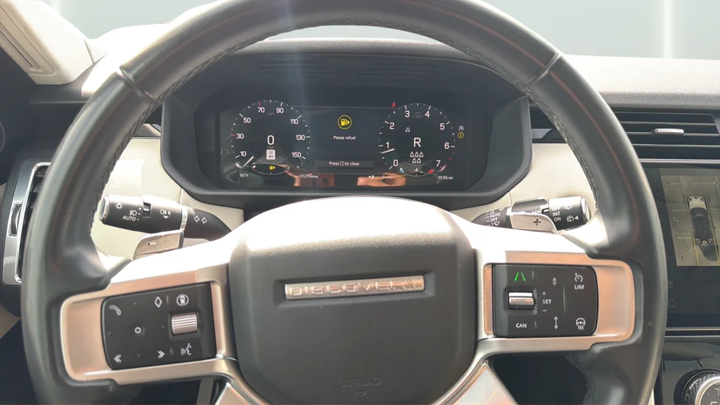 Used 2024 Blue Land Rover S image 25