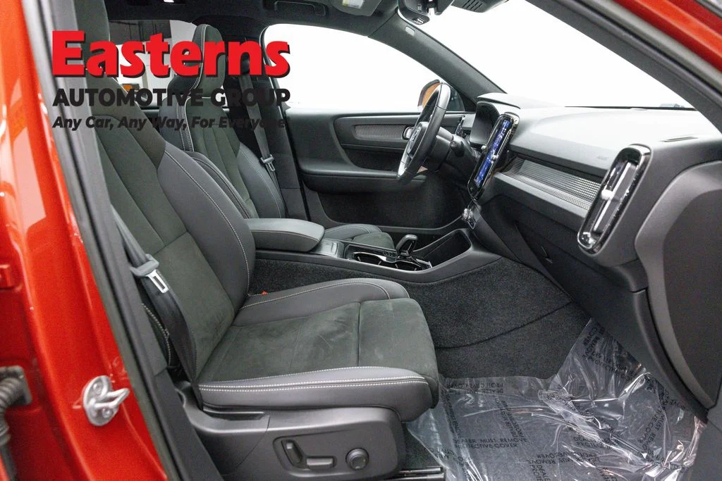 Used 2022 Orange Volvo P8 Plus image 23
