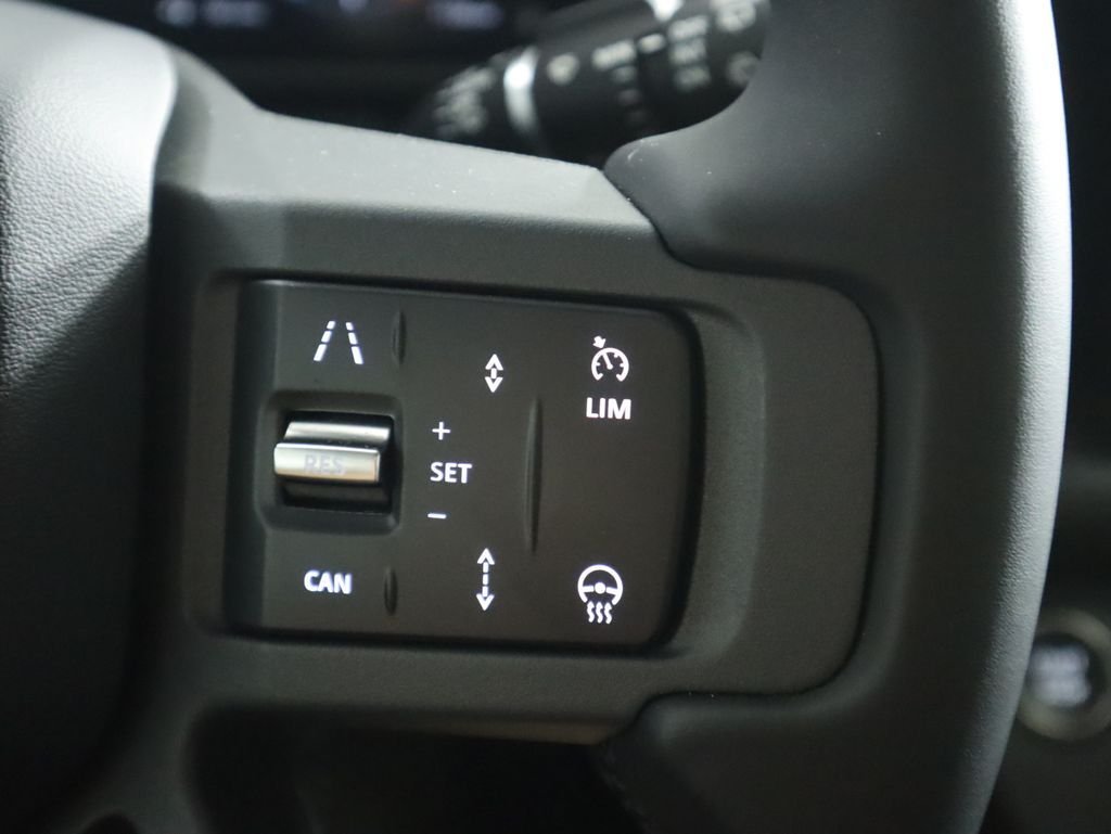2025 Land Rover Defender S - Photo 13