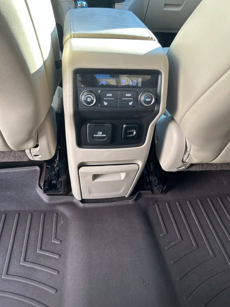 Used 2017 White GMC Denali image 17