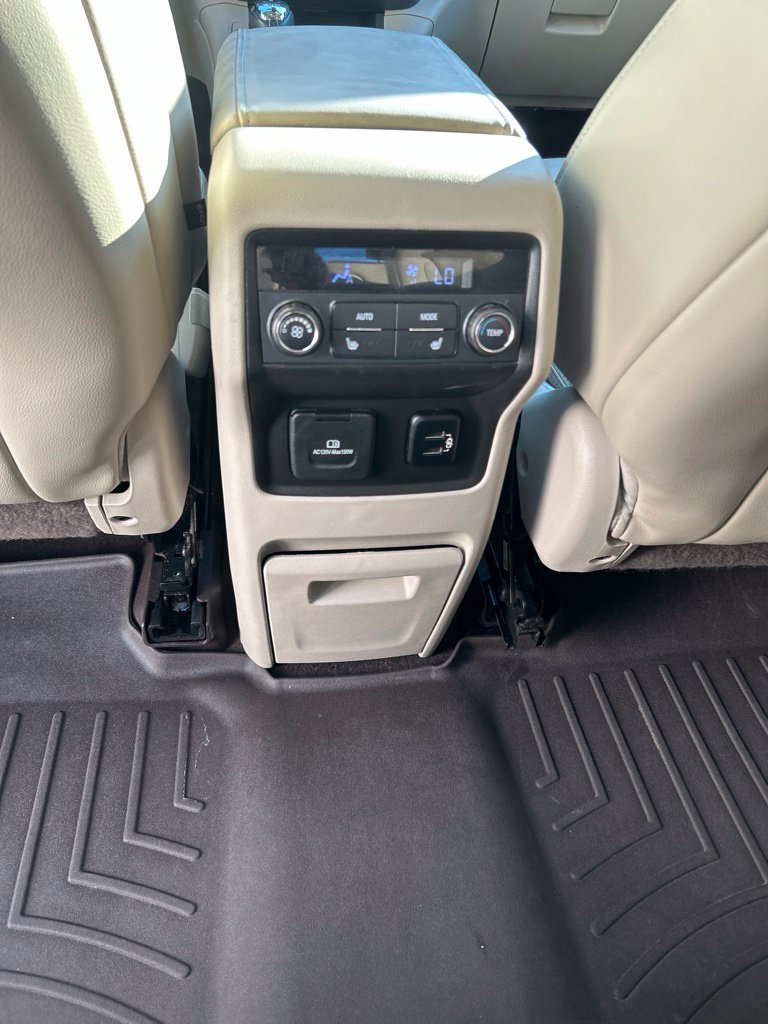 Used 2017 White GMC Denali image 17