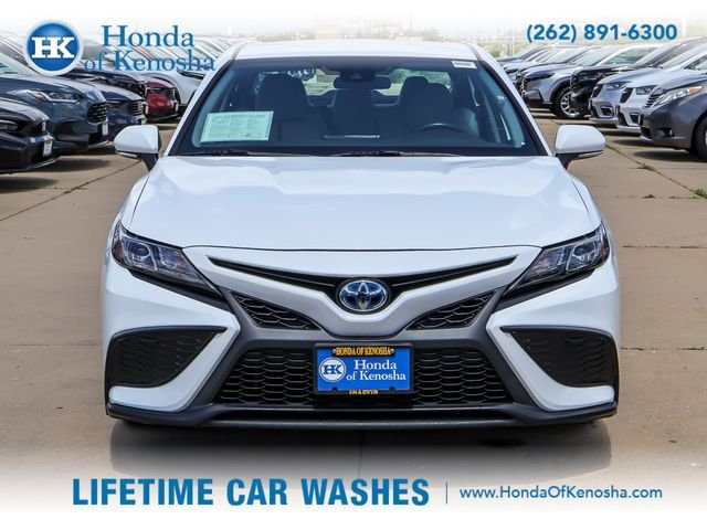 Used 2024 Ice Toyota SE image 9