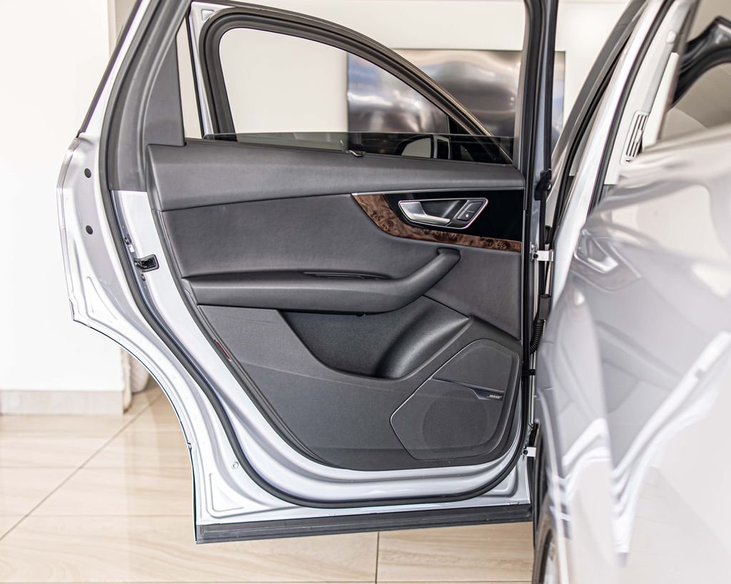 Used 2018  Audi 3.0T Prestige image 37