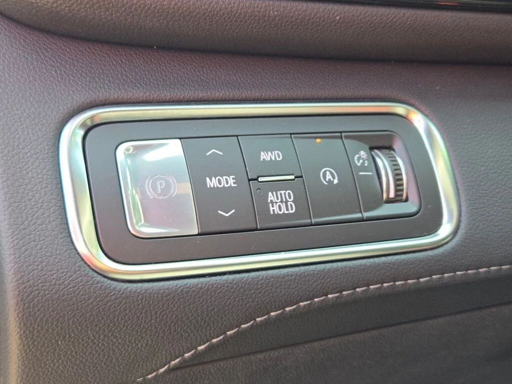 Used 2026 White Buick Preferred image 23