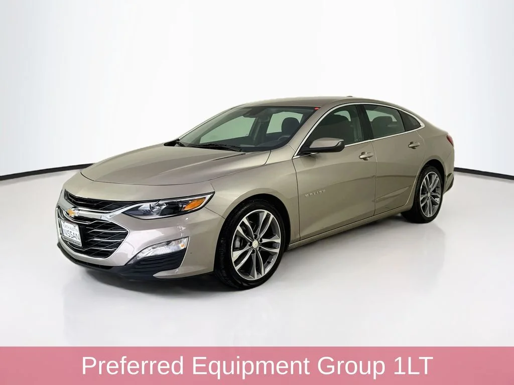 Used 2025 Gray Chevrolet LT image 3