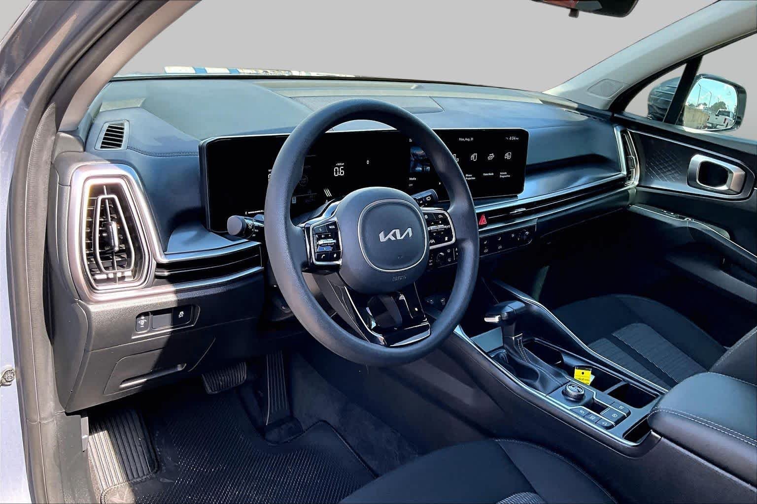 Used 2025 Everlasting Silver Kia LX image 21