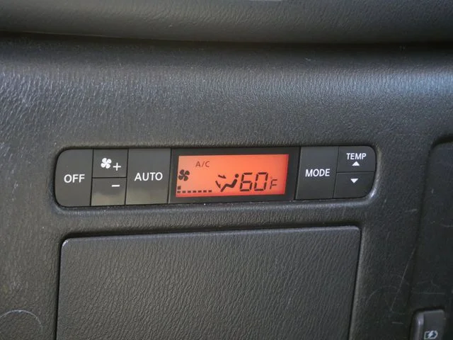 Used 2019 Blue Pearl Nissan SV image 14