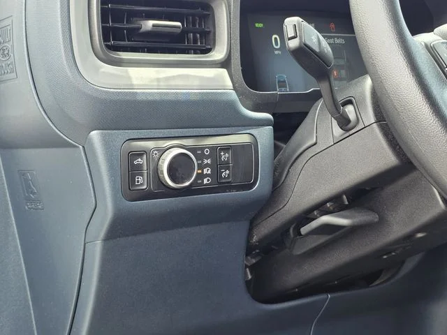 Used 2025 Oxford White Ford XL image 18