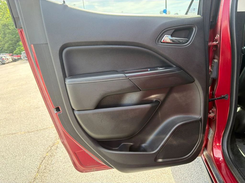 Used 2019 Red GMC Denali image 21