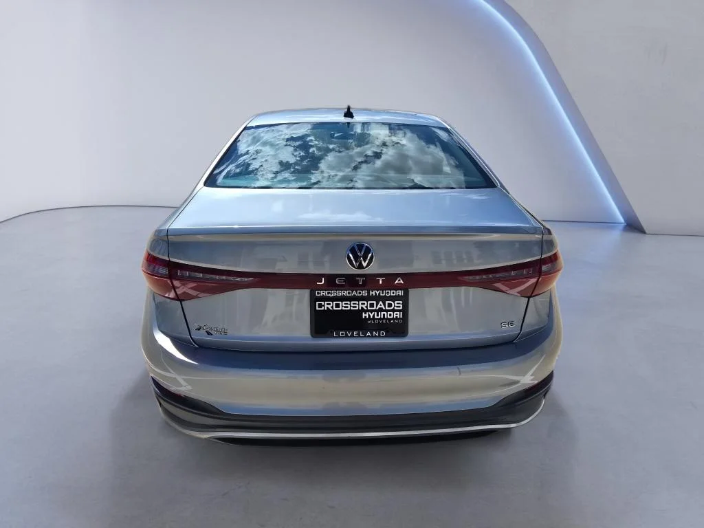 Used 2025 Gray Volkswagen SE image 5