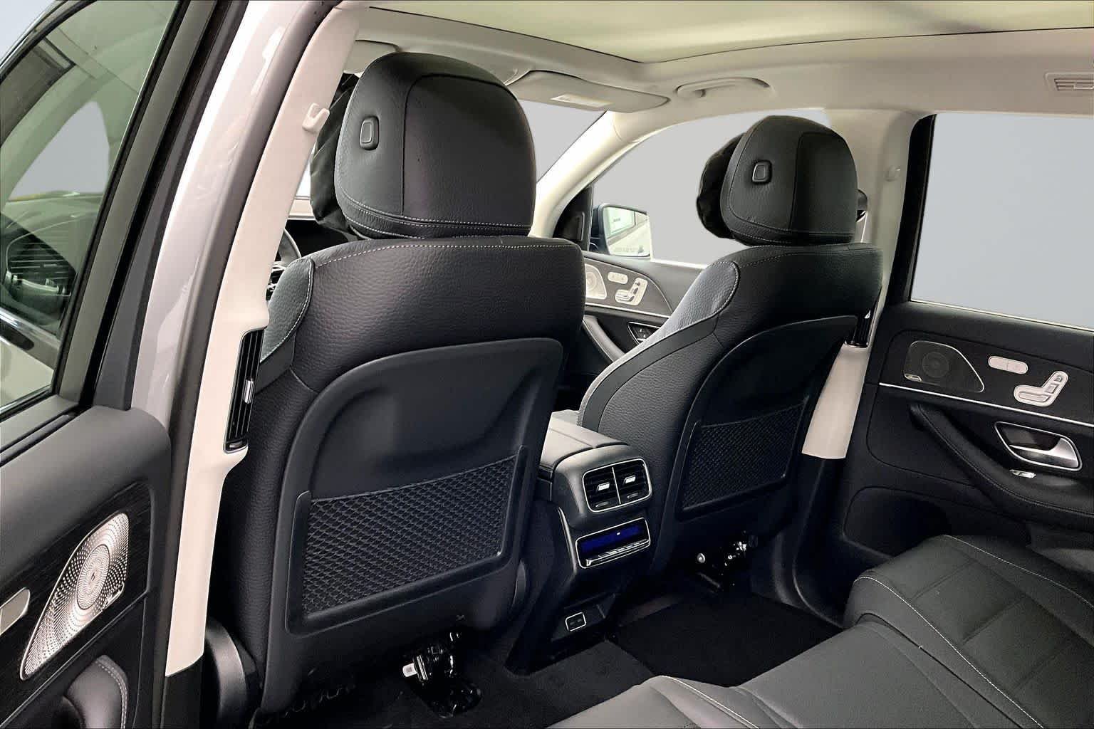 New 2026 MANUFAKTUR Alpine Grey Mercedes-Benz GLS 450 image 12
