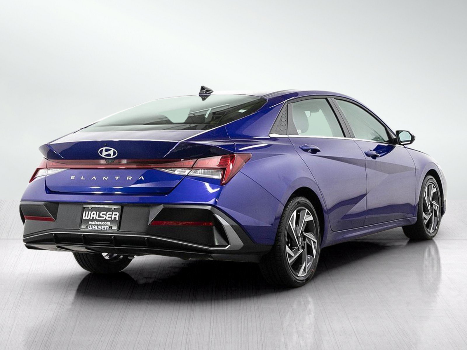 Used 2025 Intense Blue Hyundai SEL Convenience IVT image 6