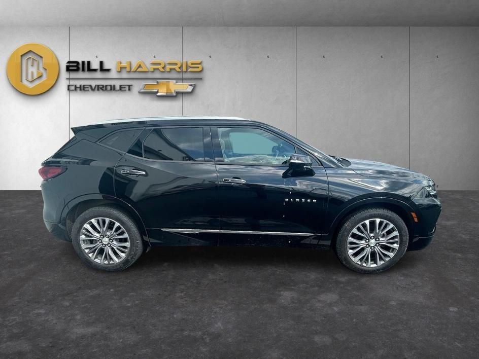 Used 2020 Black Chevrolet Premier image 4