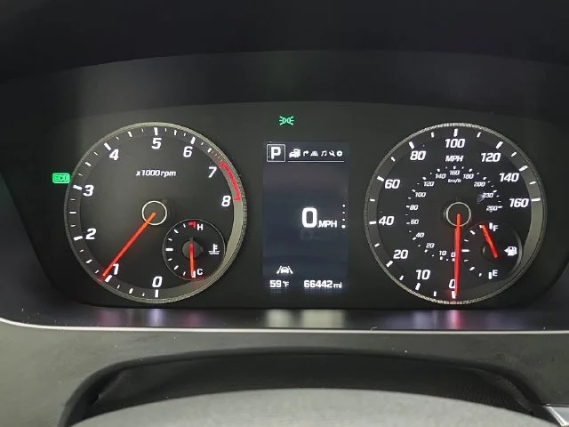 Used 2015 Gray Hyundai Sport 2.0T image 18