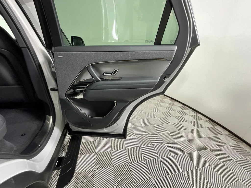 Used 2024 Gray Land Rover Dynamic SE image 24