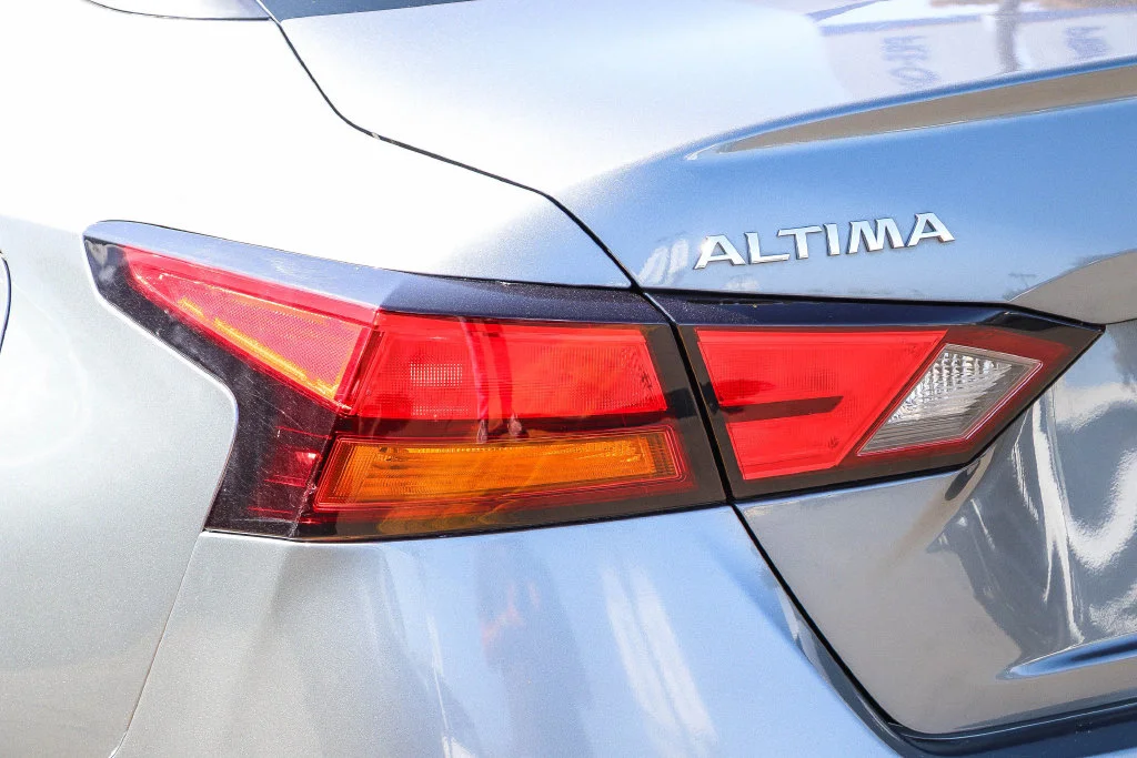 Used 2020 Gray Nissan 2.5 SR image 11