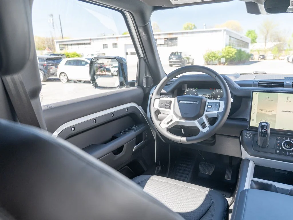 2026 Land Rover Defender X-Dynamic SE - Photo 18