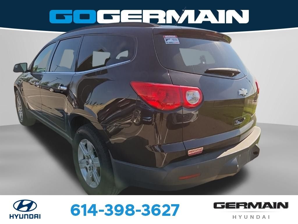 Used 2010 Red Chevrolet 2LT image 7