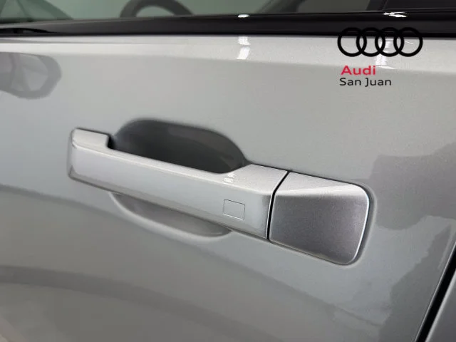 Used 2025 Silver Hyundai Calligraphy image 42