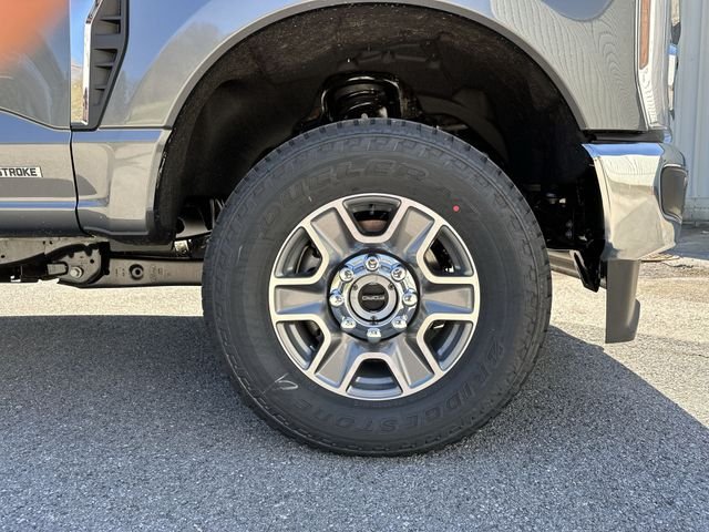 New 2026 Carbonized Gray Metallic Ford F-350® Lariat® image 20